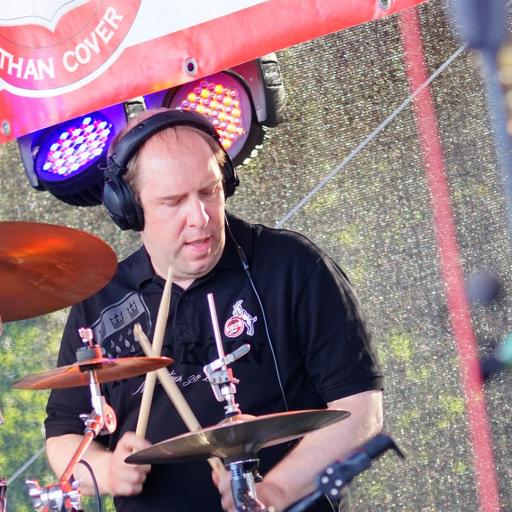Tobi P. | Drums